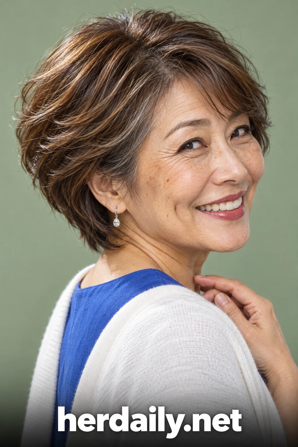 asian hairstyles for women over 50 14 feathered chestnut bix