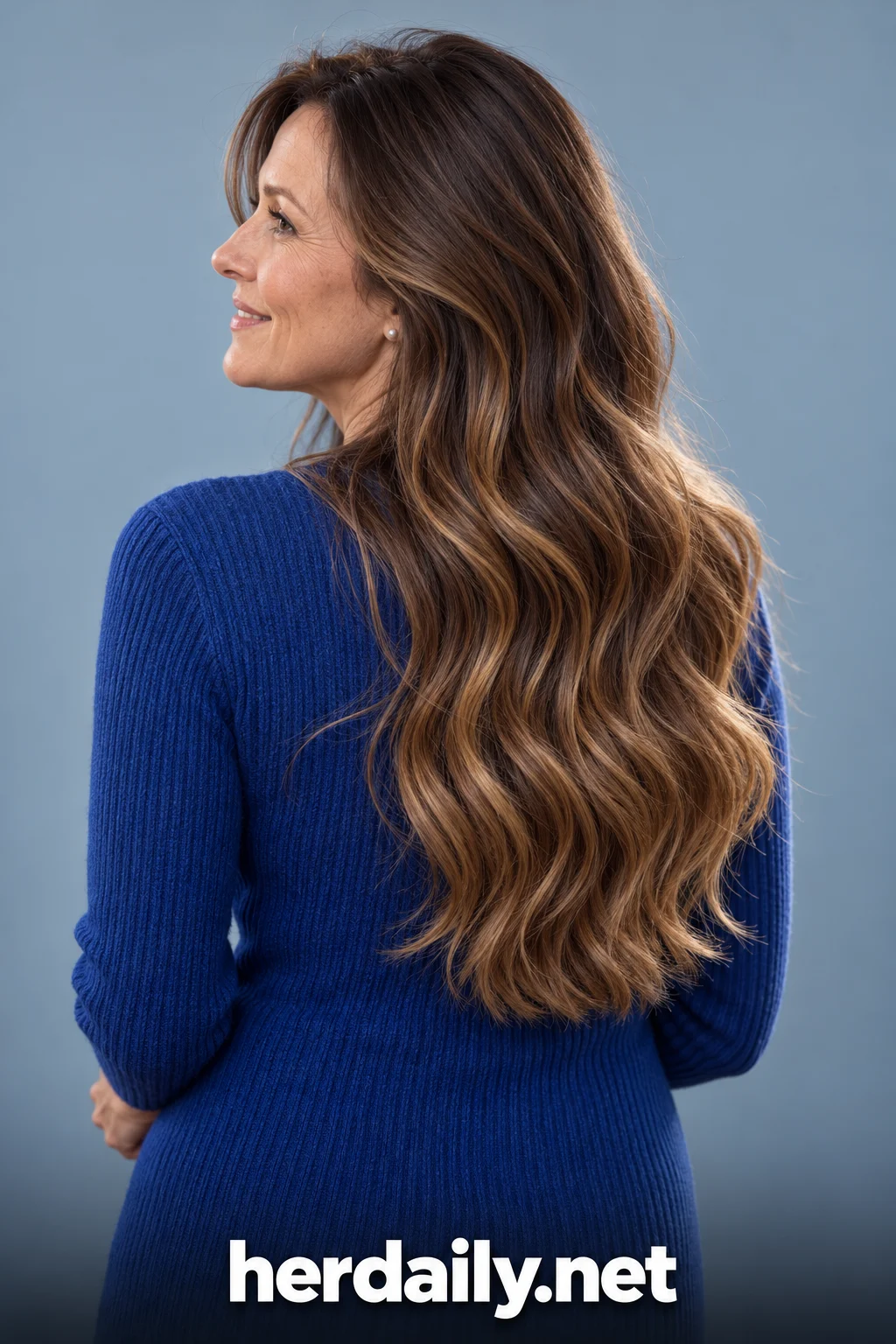 Hair color over 40: chestnut caramel balayage long waves