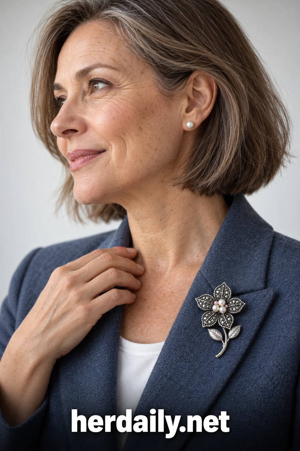 jewelry for women over 50 15 vintage pearl flower brooch